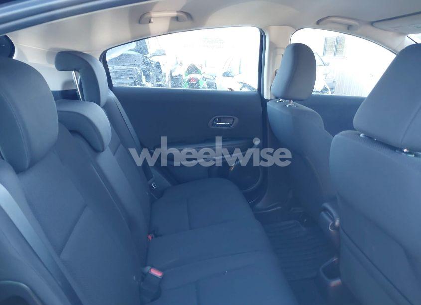 Photo 8 of 2018 Honda Hr-v LX (VIN 3CZRU6H3XJG700029)