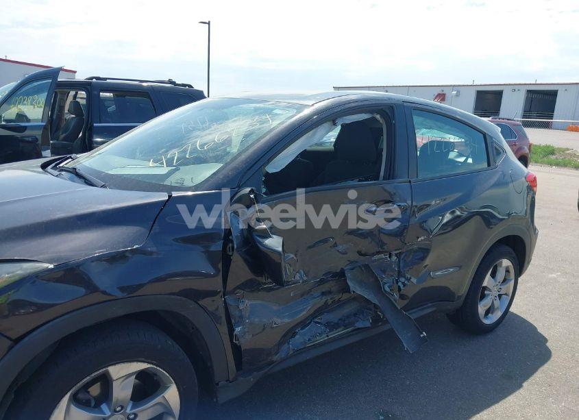 Photo 6 of 2018 Honda Hr-v LX (VIN 3CZRU6H3XJG717736)