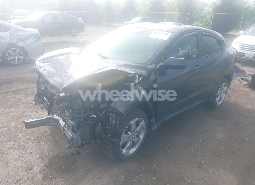 Photo 2 of 2018 Honda Hr-v LX (VIN 3CZRU6H3XJG721995)
