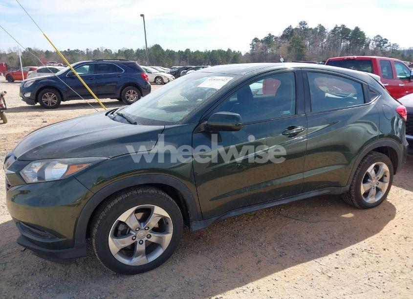 Photo 14 of 2018 Honda Hr-v LX (VIN 3CZRU6H3XJG727005)