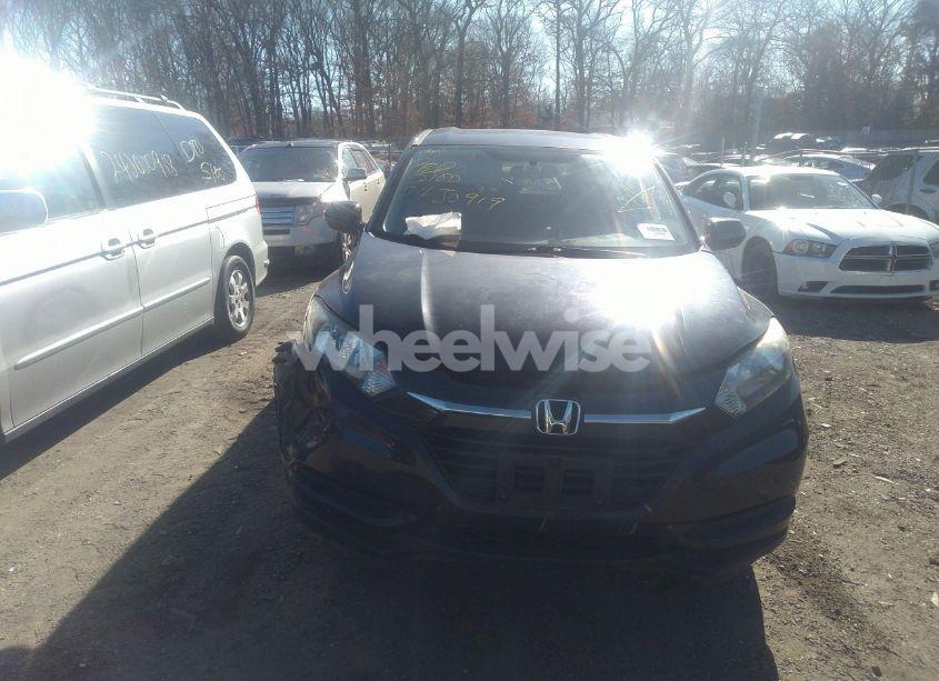 Photo 11 of 2018 Honda Hr-v LX (VIN 3CZRU6H3XJM729919)