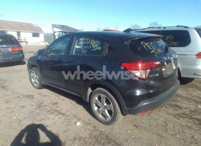 Photo 3 of 2018 Honda Hr-v LX (VIN 3CZRU6H3XJM729919)