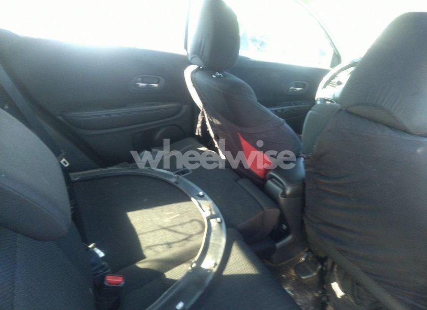 Photo 8 of 2018 Honda Hr-v LX (VIN 3CZRU6H3XJM729919)