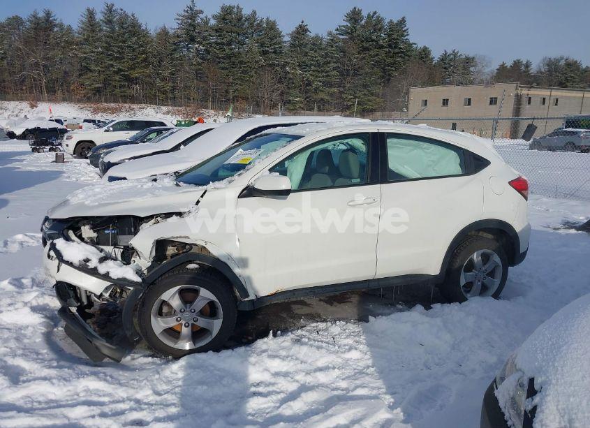 Photo 15 of 2018 Honda Hr-v LX (VIN 3CZRU6H3XJM731041)