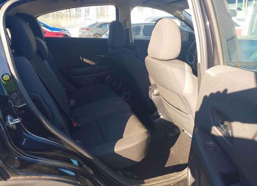 Photo 8 of 2019 Honda Hr-v LX (VIN 3CZRU6H3XKG710576)