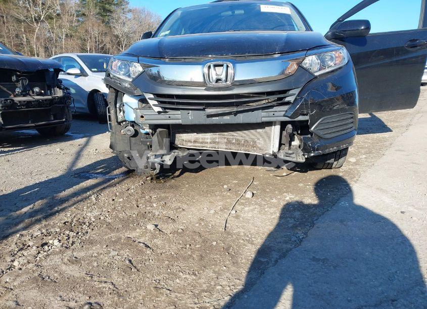 Photo 6 of 2019 Honda Hr-v LX (VIN 3CZRU6H3XKG734490)