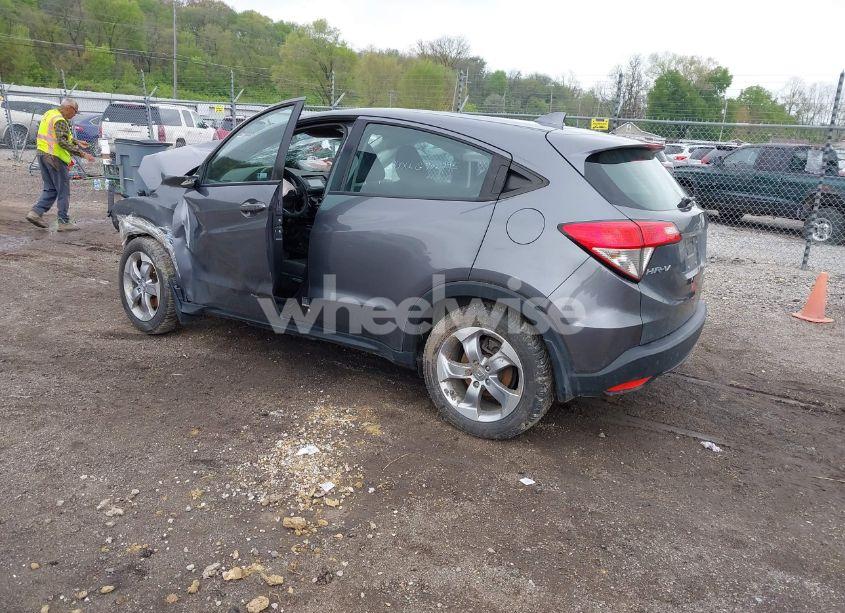 Photo 3 of 2020 Honda Hr-v AWD LX (VIN 3CZRU6H3XLG702995)