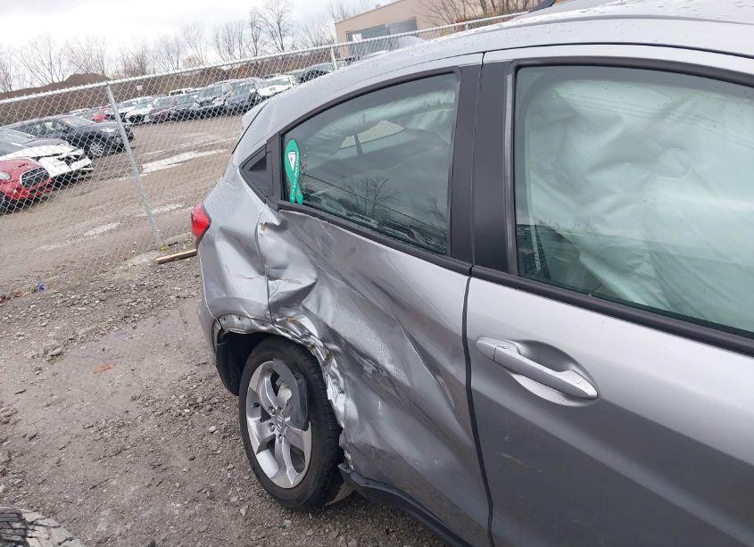 Photo 6 of 2021 Honda Hr-v AWD LX (VIN 3CZRU6H3XMM739631)