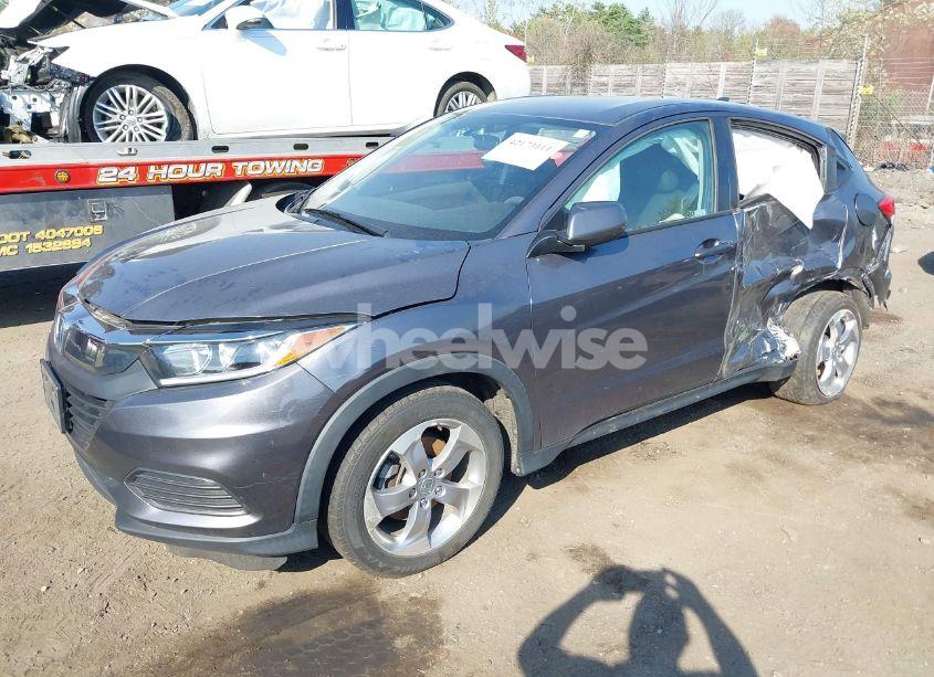 Photo 2 of 2021 Honda Hr-v AWD LX (VIN 3CZRU6H3XMM755358)