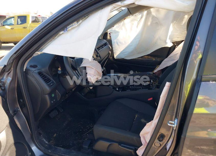 Photo 5 of 2022 Honda Hr-v AWD LX (VIN 3CZRU6H3XNM733409)