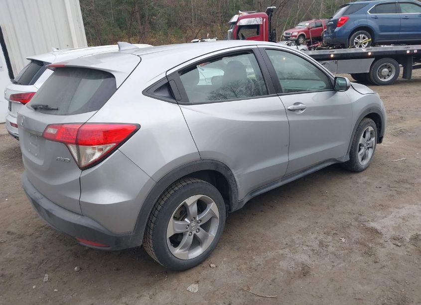 Photo 4 of 2022 Honda Hr-v AWD LX (VIN 3CZRU6H3XNM757046)