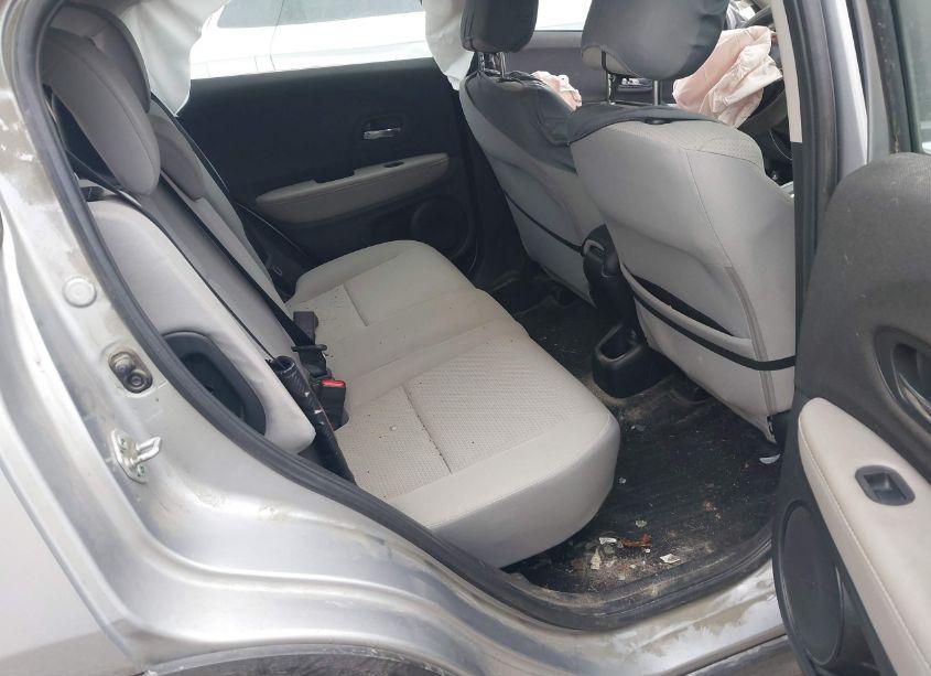 Photo 8 of 2022 Honda Hr-v AWD LX (VIN 3CZRU6H3XNM757046)