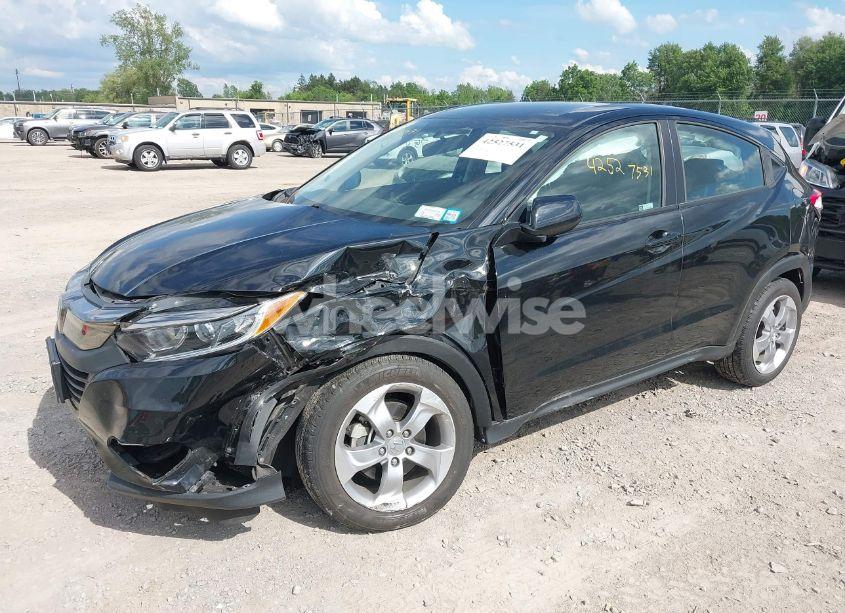 Photo 2 of 2022 Honda Hr-v LX (VIN 3CZRU6H3XNM769861)