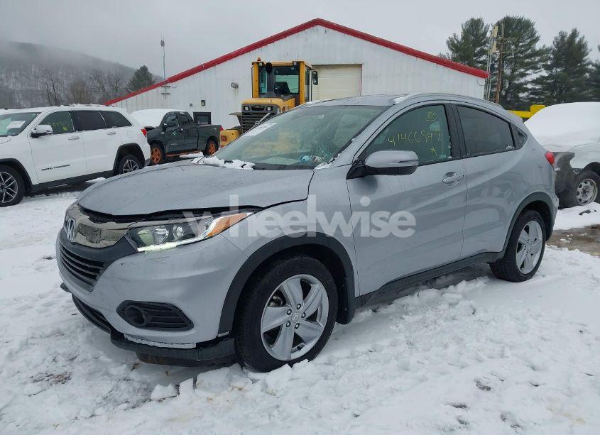 Photo 2 of 2019 Honda Hr-v EX (VIN 3CZRU6H50KM743024)