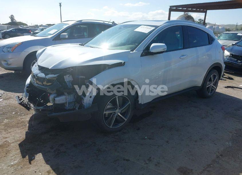 Photo 2 of 2021 Honda Hr-v AWD EX (VIN 3CZRU6H50MM723942)