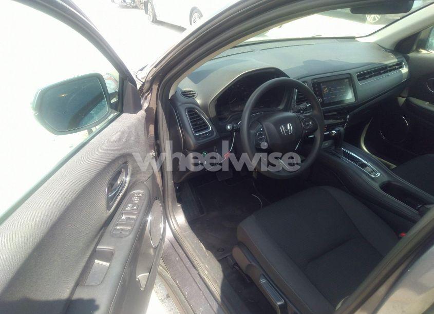 Photo 5 of 2021 Honda Hr-v AWD EX (VIN 3CZRU6H50MM755810)