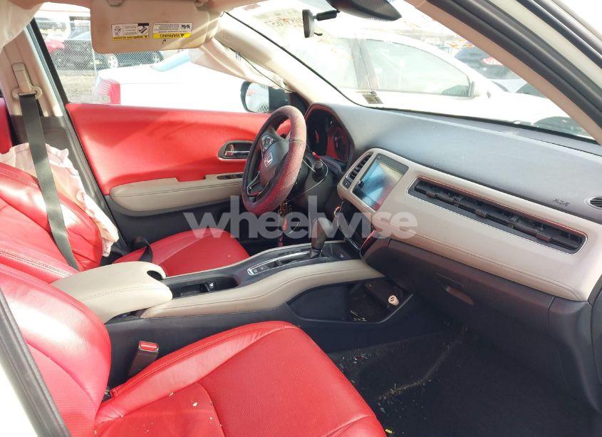 Photo 5 of 2022 Honda Hr-v AWD EX (VIN 3CZRU6H50NM729032)