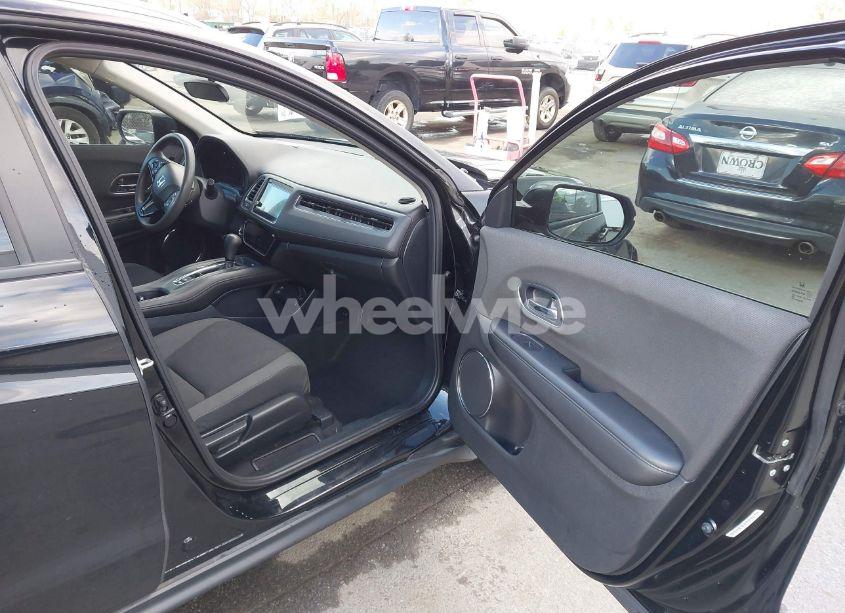 Photo 5 of 2022 Honda Hr-v AWD EX (VIN 3CZRU6H50NM755727)