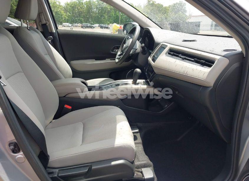 Photo 5 of 2022 Honda Hr-v AWD EX (VIN 3CZRU6H50NM759955)