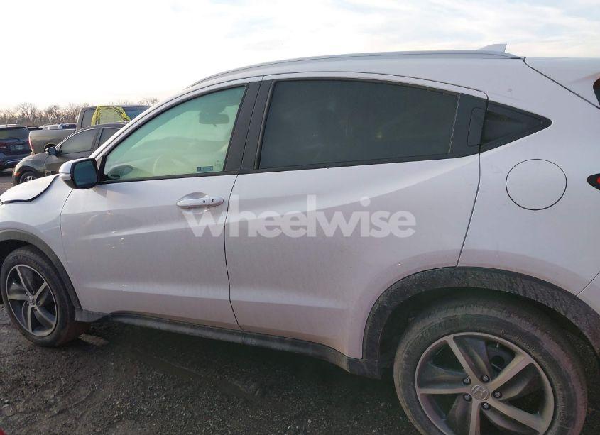 Photo 15 of 2022 Honda Hr-v AWD EX (VIN 3CZRU6H51NM734563)