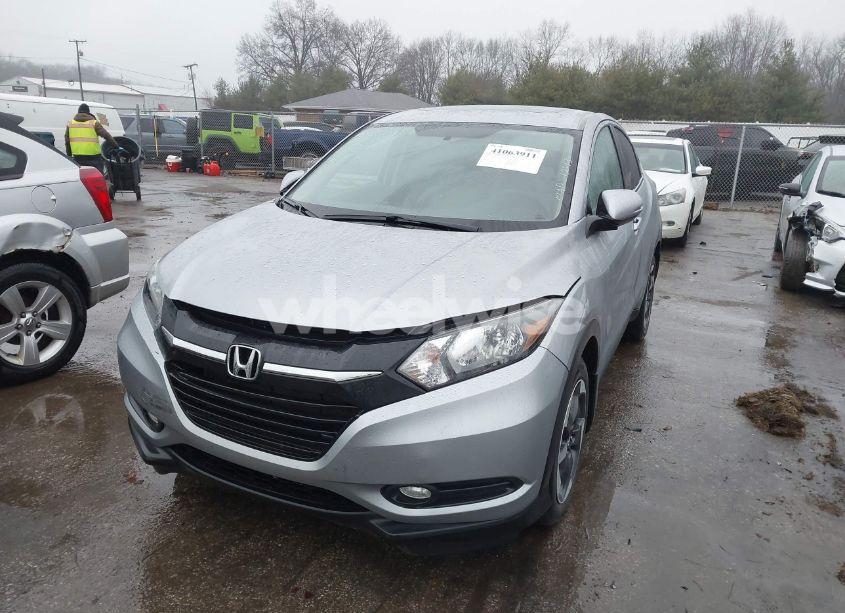 Photo 2 of 2018 Honda Hr-v EX (VIN 3CZRU6H52JG715982)