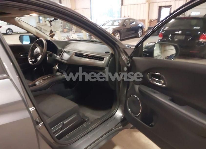 Photo 5 of 2018 Honda Hr-v EX (VIN 3CZRU6H52JM719550)