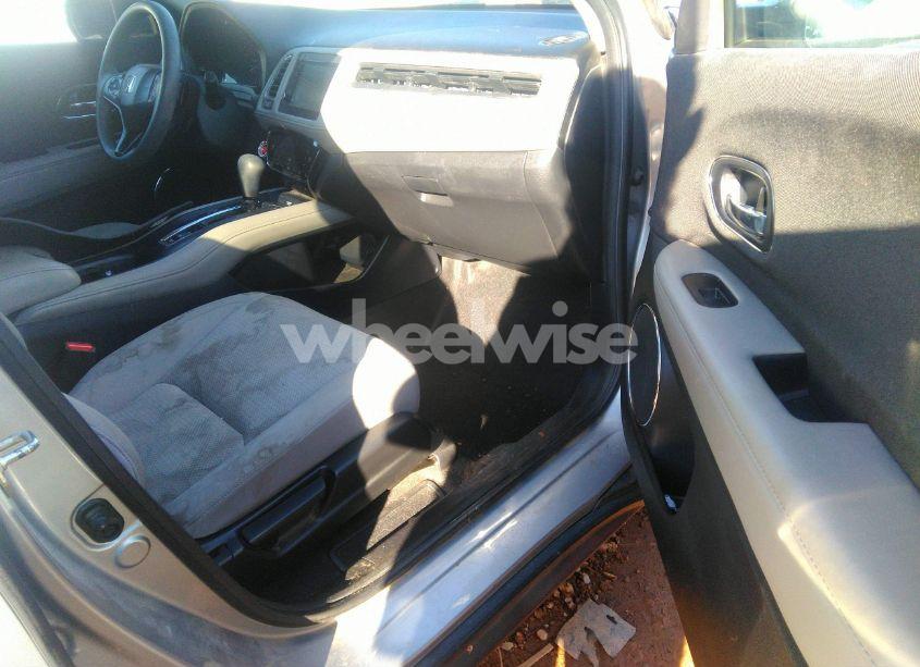 Photo 5 of 2019 Honda Hr-v EX (VIN 3CZRU6H52KM714057)