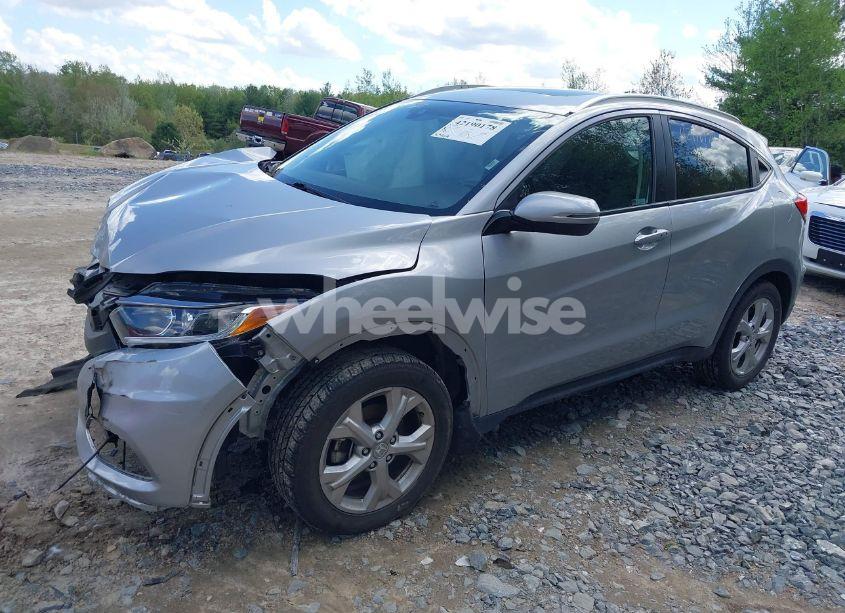 Photo 2 of 2022 Honda Hr-v AWD EX (VIN 3CZRU6H52NM758502)