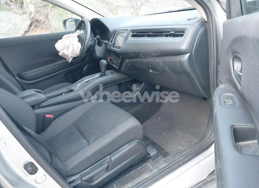 Photo 5 of 2022 Honda Hr-v AWD EX (VIN 3CZRU6H52NM758502)