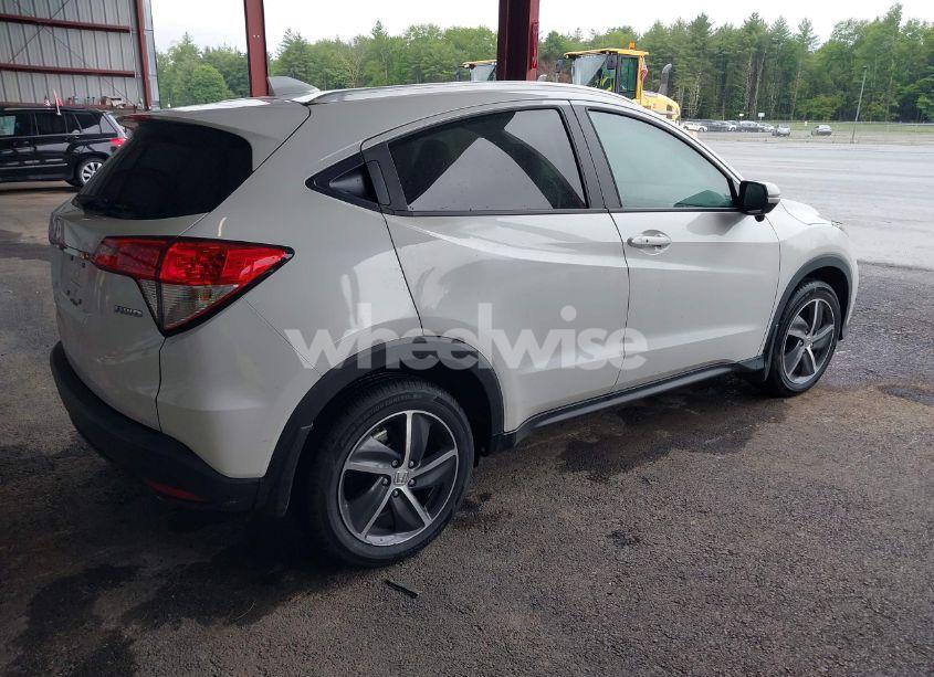 Photo 4 of 2022 Honda Hr-v AWD EX (VIN 3CZRU6H52NM763716)