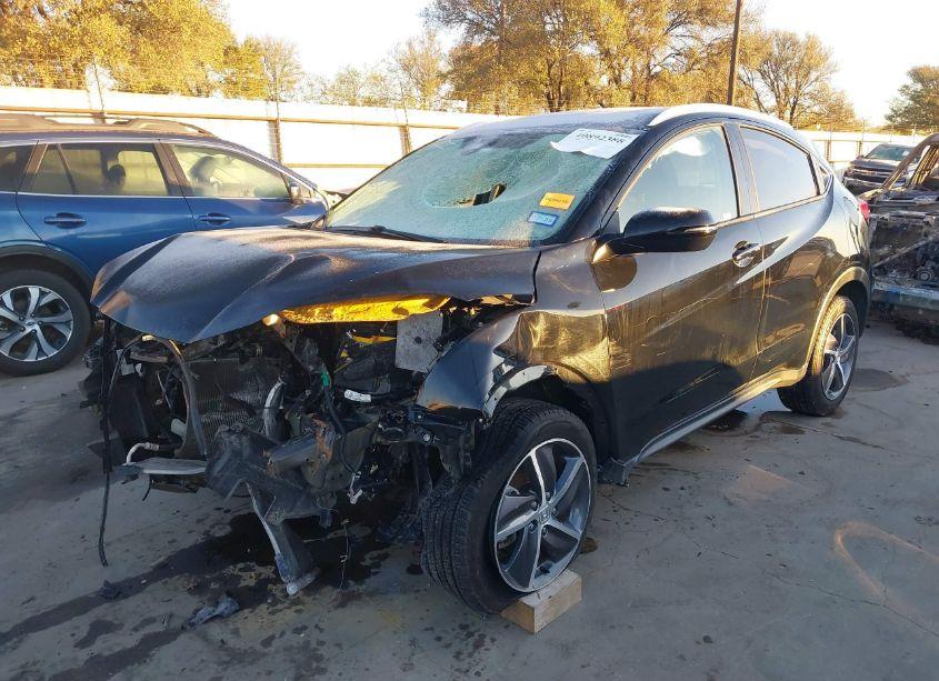 Photo 2 of 2021 Honda Hr-v AWD EX (VIN 3CZRU6H53MM743375)