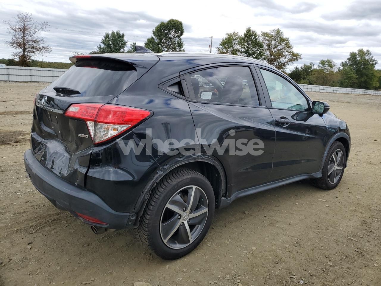 Photo 3 of 2022 HONDA HR-V EX (VIN 3CZRU6H53NM712029)