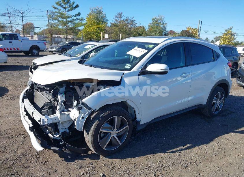 Photo 2 of 2022 Honda Hr-v AWD EX (VIN 3CZRU6H53NM729347)