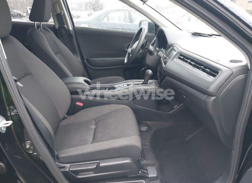 Photo 5 of 2022 Honda Hr-v AWD EX (VIN 3CZRU6H53NM765670)