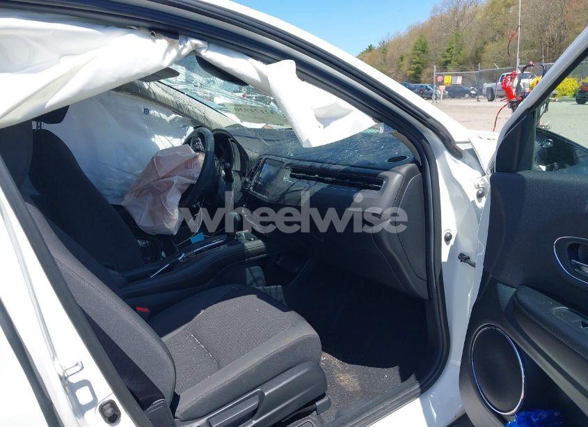 Photo 5 of 2022 Honda Hr-v AWD EX (VIN 3CZRU6H54NM742026)