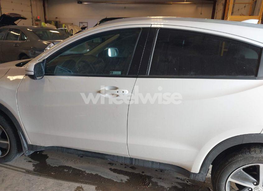 Photo 14 of 2022 Honda Hr-v AWD EX (VIN 3CZRU6H54NM752541)