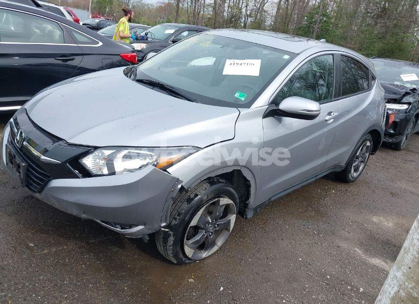 Photo 2 of 2018 Honda Hr-v EX (VIN 3CZRU6H55JG703468)