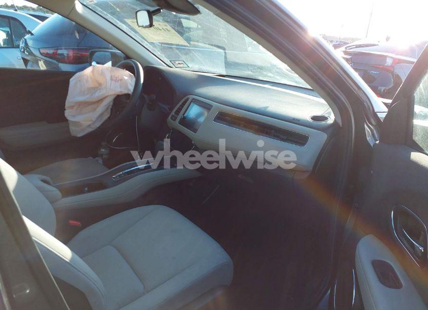 Photo 5 of 2019 Honda Hr-v EX (VIN 3CZRU6H55KM725781)