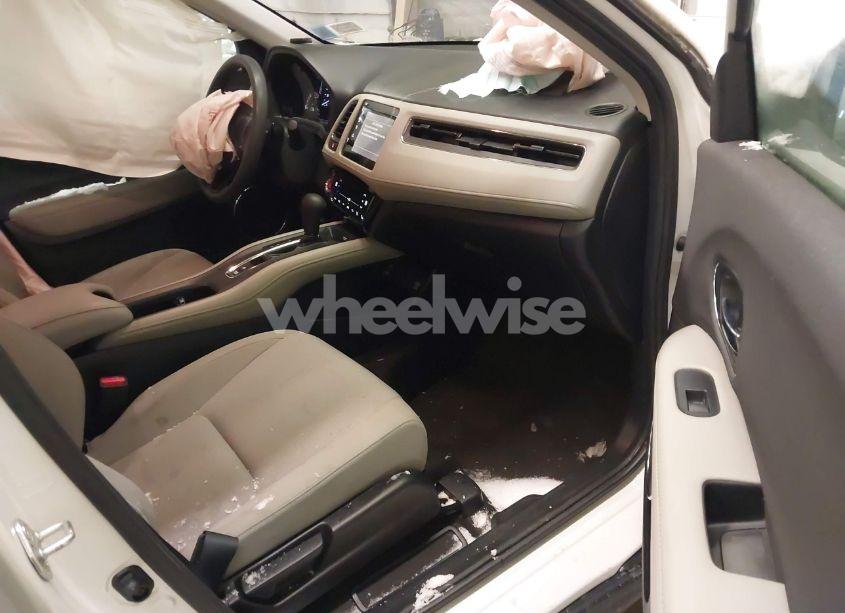 Photo 5 of 2021 Honda Hr-v AWD EX (VIN 3CZRU6H55MM742969)