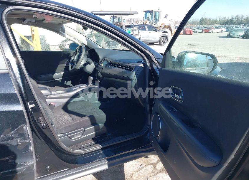 Photo 5 of 2017 Honda Hr-v EX (VIN 3CZRU6H56HG701402)