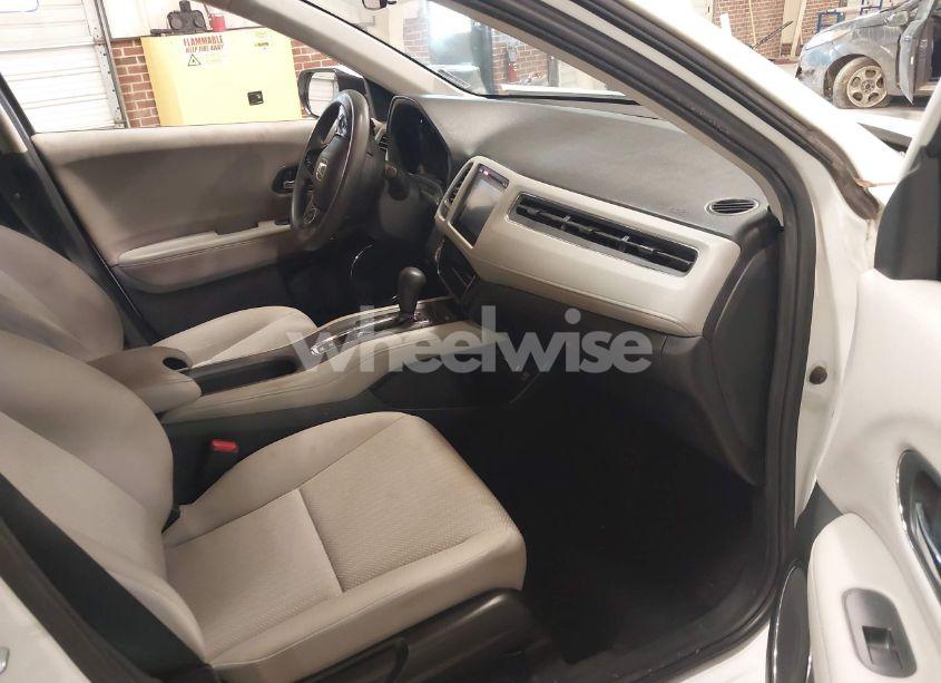 Photo 5 of 2018 Honda Hr-v EX (VIN 3CZRU6H56JM711127)