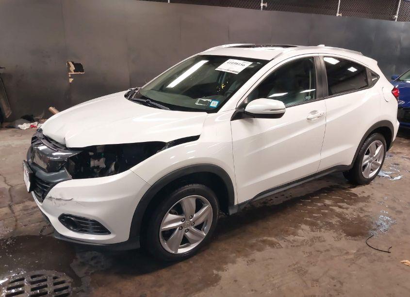 Photo 2 of 2019 Honda Hr-v EX (VIN 3CZRU6H56KM715924)