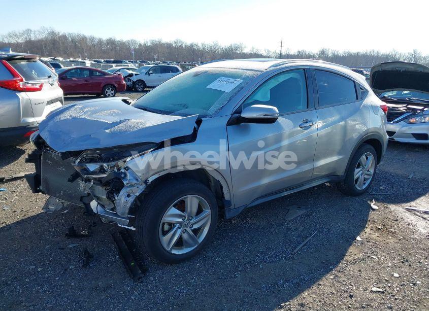 Photo 2 of 2019 Honda Hr-v EX (VIN 3CZRU6H56KM743934)