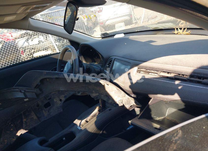 Photo 5 of 2022 Honda Hr-v AWD EX (VIN 3CZRU6H56NM701820)