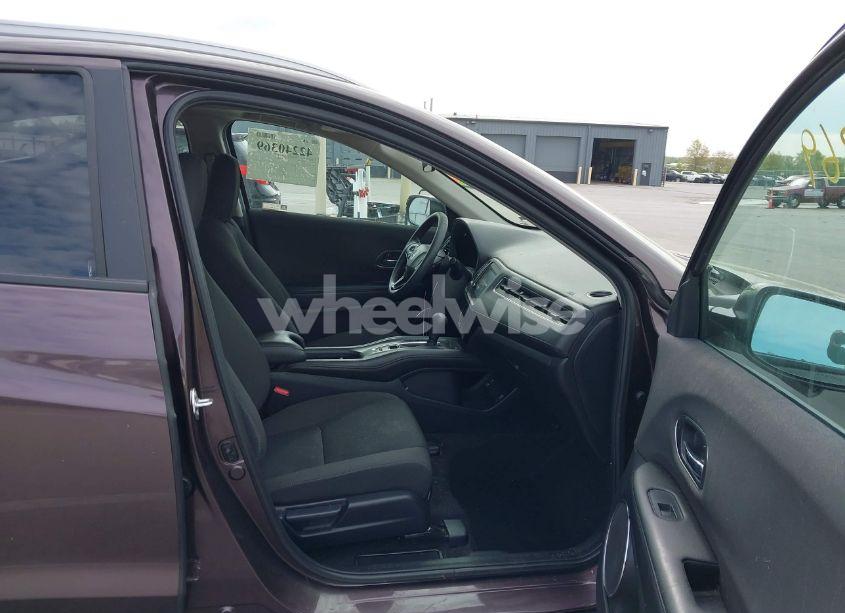 Photo 5 of 2022 Honda Hr-v AWD EX (VIN 3CZRU6H56NM718309)