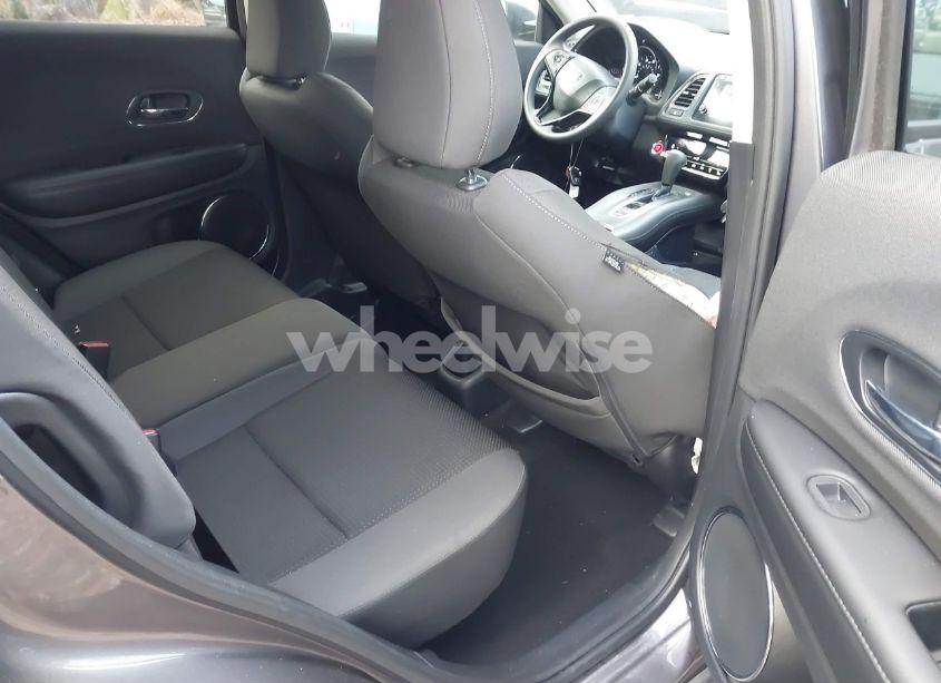 Photo 8 of 2022 Honda Hr-v AWD EX (VIN 3CZRU6H56NM718391)