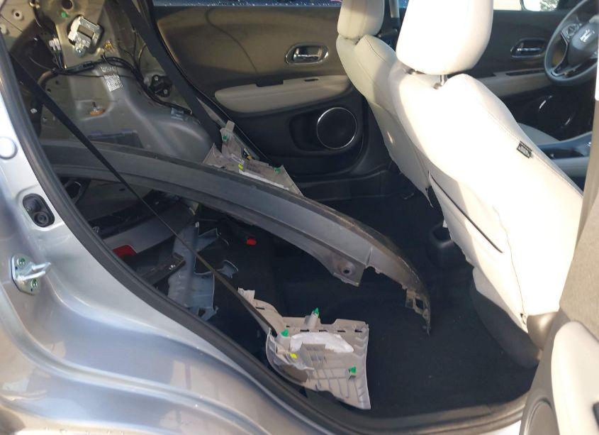 Photo 8 of 2022 Honda Hr-v AWD EX (VIN 3CZRU6H56NM744425)