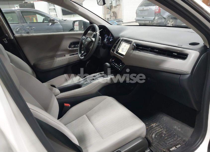 Photo 5 of 2017 Honda Hr-v EX (VIN 3CZRU6H57HM719702)