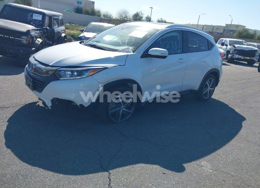 Photo 2 of 2022 Honda Hr-v AWD EX (VIN 3CZRU6H57NM750850)