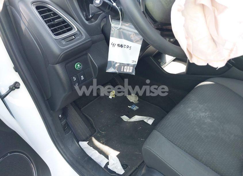 Photo 21 of 2022 Honda Hr-v AWD EX (VIN 3CZRU6H57NM750850)